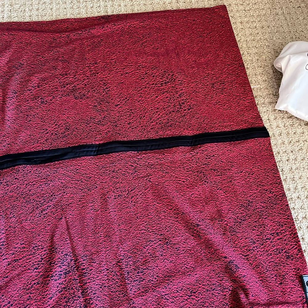 NWT Lululemon Vinyasa Wrap in Running Luon Spray Jacquard True Red Black - Picture 9 of 13